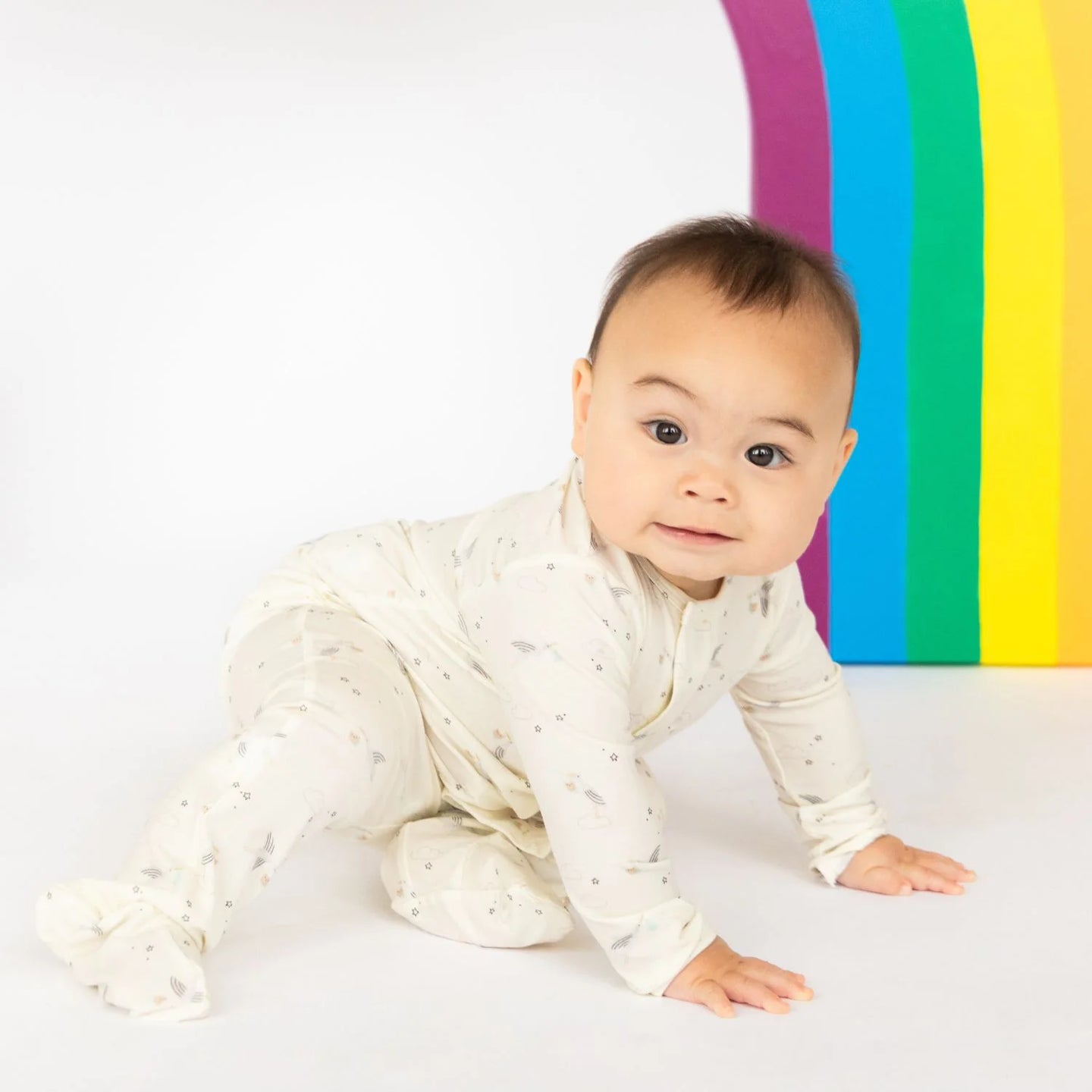 Beary Special Delivery Magnetic Footie